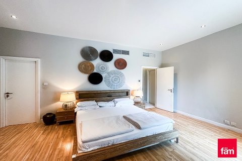 Квартира с 3 спальнями  №120263 15