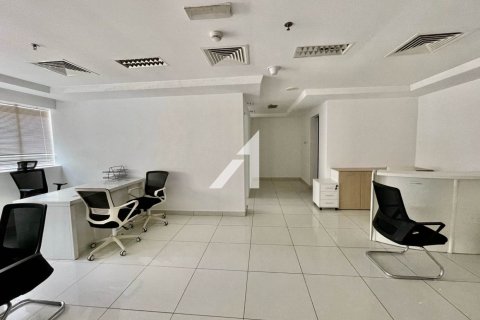 Office de 64m² en Al Barsha, UAE No. 143831 11