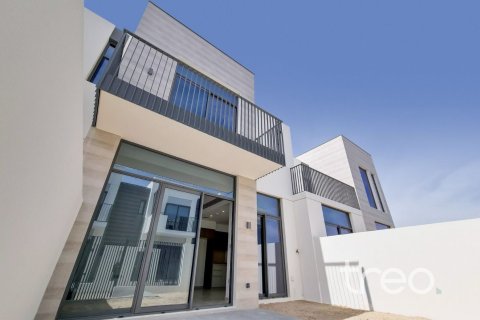 Townhouse de 3 dormitorios en Sun, UAE No. 174217 6