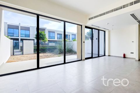 Townhouse de 3 dormitorios en The Valley, UAE No. 174221 4