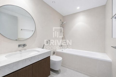 Appartement de 3 chambres à EMAAR Beachfront, UAE No. 210064 15