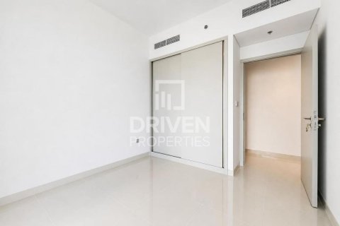 Appartement de 3 chambres à EMAAR Beachfront, UAE No. 210064 12