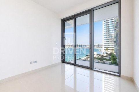 Appartement de 3 chambres à EMAAR Beachfront, UAE No. 210064 11
