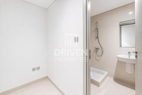 Appartement de 3 chambres à EMAAR Beachfront, UAE No. 210064 18
