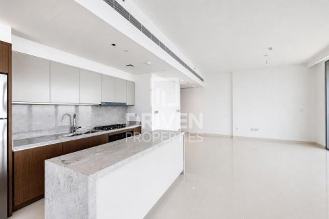 Appartement de 3 chambres à EMAAR Beachfront, UAE No. 210064 13