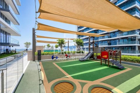 Appartement de 3 chambres à EMAAR Beachfront, UAE No. 210064 27