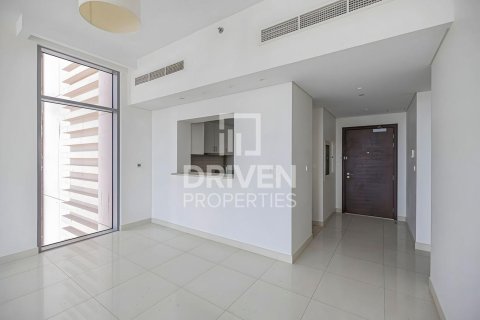 Apartment de 2 dormitorios en BLVD Crescent, UAE No. 202742 7