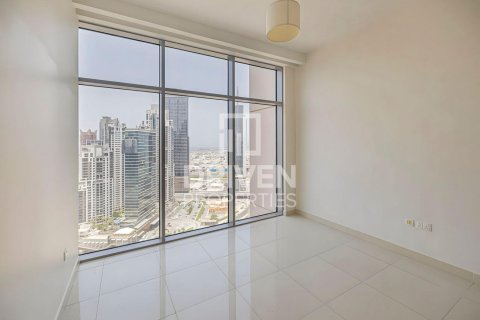 Apartment de 2 dormitorios en BLVD Crescent, UAE No. 202742 10
