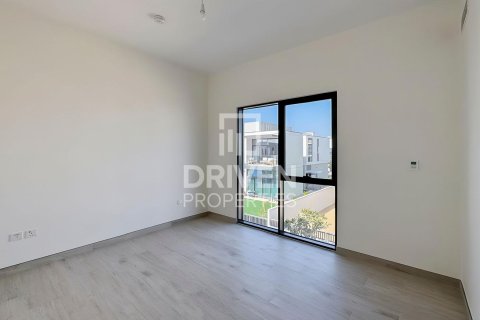 Villa de 5 dormitorios en Murooj Al Furjan, UAE No. 202746 12