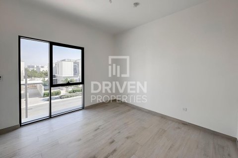Villa de 5 dormitorios en Murooj Al Furjan, UAE No. 202746 13