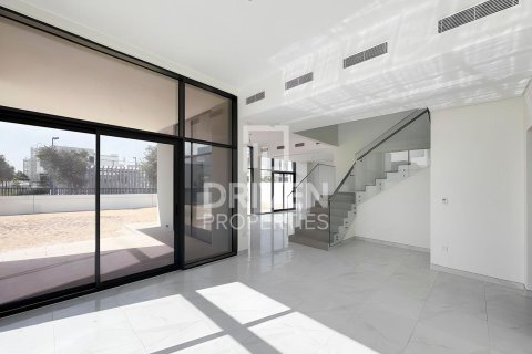 Villa de 5 dormitorios en Murooj Al Furjan, UAE No. 202746 3