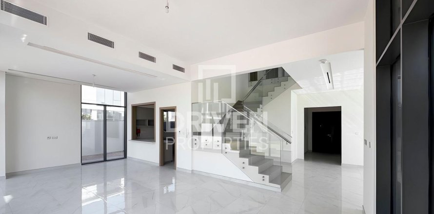 Villa de 5 dormitorios en Murooj Al Furjan, UAE No. 202746