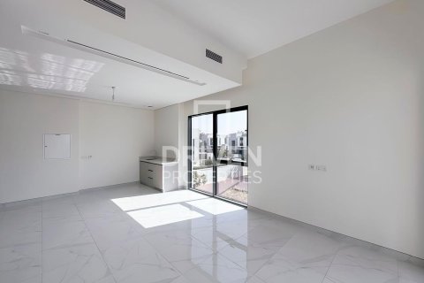 Villa de 5 dormitorios en Murooj Al Furjan, UAE No. 202746 10