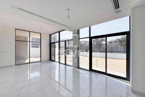 Villa de 5 dormitorios en Murooj Al Furjan, UAE No. 202746 6