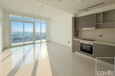 1 bedroom Apartment in EMAAR Beachfront, UAE No. 194480