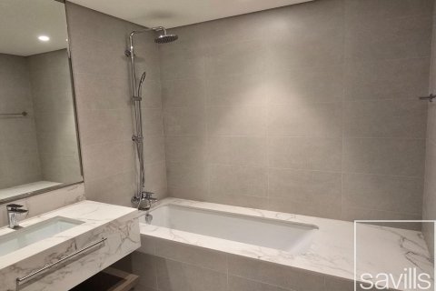 Квартира с 1 спальней в EMAAR Beachfront, ОАЭ №194481 4