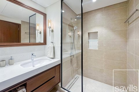 Квартира с 3 спальнями в EMAAR Beachfront, ОАЭ №194482 11