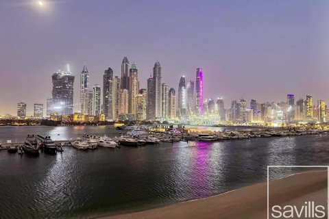 Квартира с 3 спальнями в EMAAR Beachfront, ОАЭ №194482 8