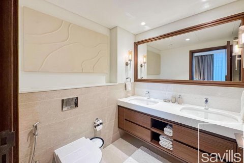 Квартира с 3 спальнями в EMAAR Beachfront, ОАЭ №194482 10