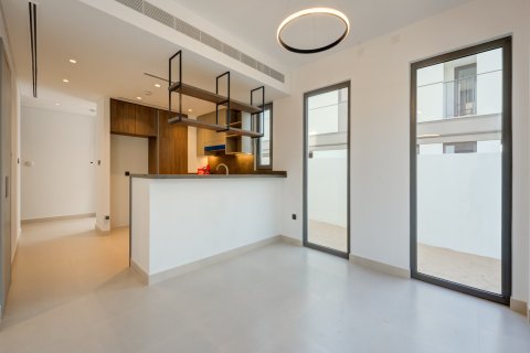 Вилла с 4 спальнями в Dubai Sports City, ОАЭ №187000 3