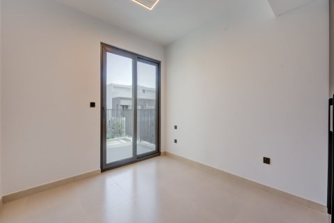 Вилла с 4 спальнями в Dubai Sports City, ОАЭ №187000 12