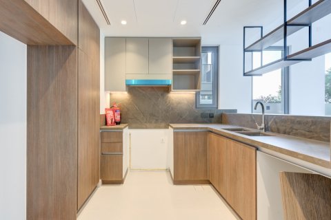 Вилла с 4 спальнями в Dubai Sports City, ОАЭ №187000 9