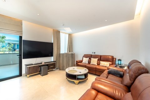Вилла с 4 спальнями в Dubai Sports City, ОАЭ №187001 15