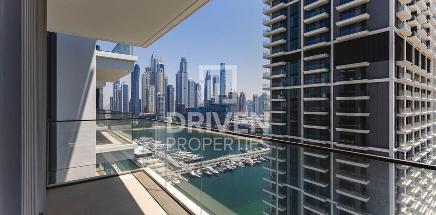 Квартира с 2 спальнями в EMAAR Beachfront, ОАЭ №192257