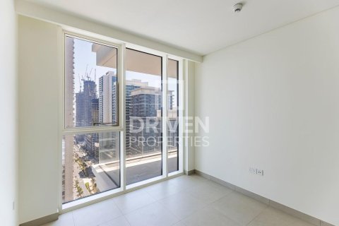 Квартира с 2 спальнями в EMAAR Beachfront, ОАЭ №192257 8