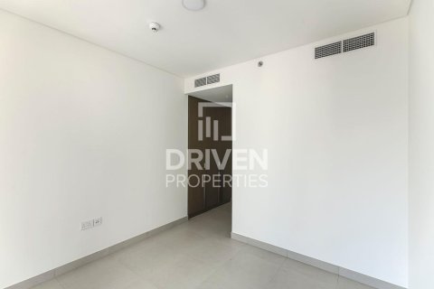 Квартира с 2 спальнями в EMAAR Beachfront, ОАЭ №192257 9