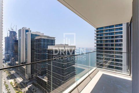 Квартира с 2 спальнями в EMAAR Beachfront, ОАЭ №192257 12
