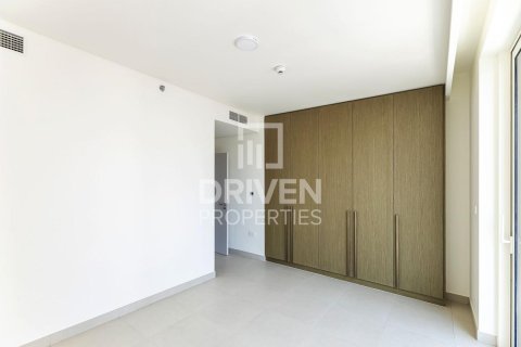 Квартира с 2 спальнями в EMAAR Beachfront, ОАЭ №192257 7