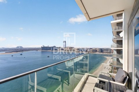 Квартира с 2 спальнями в EMAAR Beachfront, ОАЭ №192259 11