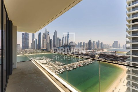 Квартира с 3 спальнями в EMAAR Beachfront, ОАЭ №192260 15