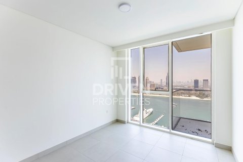 Квартира с 3 спальнями в EMAAR Beachfront, ОАЭ №192260 7