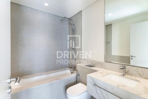 Apartment de 2 dormitorios en EMAAR Beachfront, UAE No. 192256 12