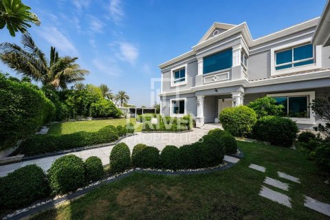 Villa de 5 chambres à Falcon City of Wonders, UAE No. 206505