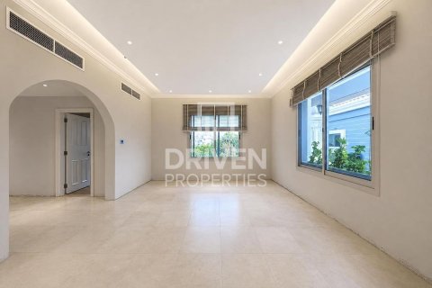 Villa de 5 chambres à Falcon City of Wonders, UAE No. 206505 5