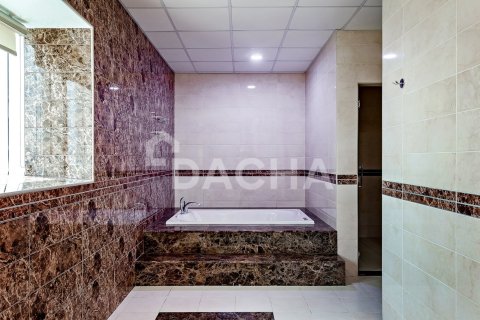 Квартира с 4 спальнями в Elite Residence, ОАЭ №162001 10