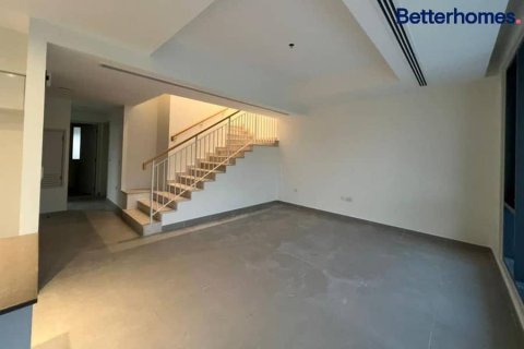 Townhouse de 5 dormitorios  No. 114143 2