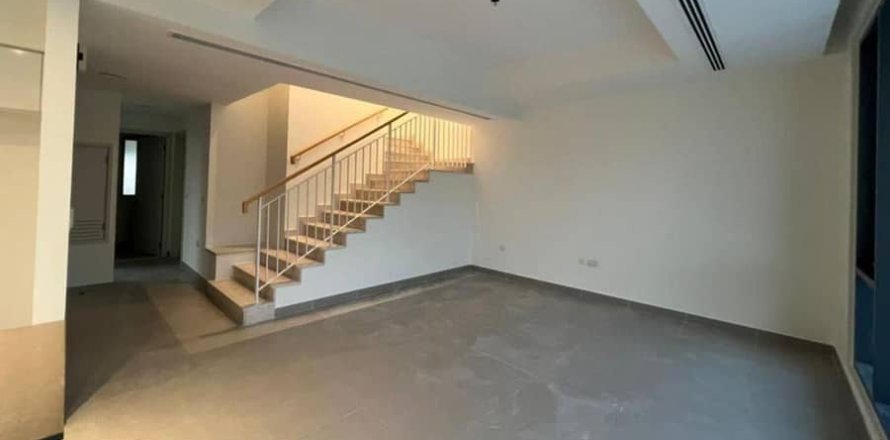 Townhouse de 5 dormitorios  No. 114143