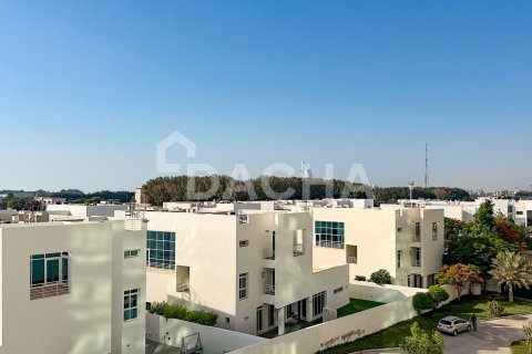 Apartment de 2 dormitorios en Acacia Avenues, UAE No. 162174 15