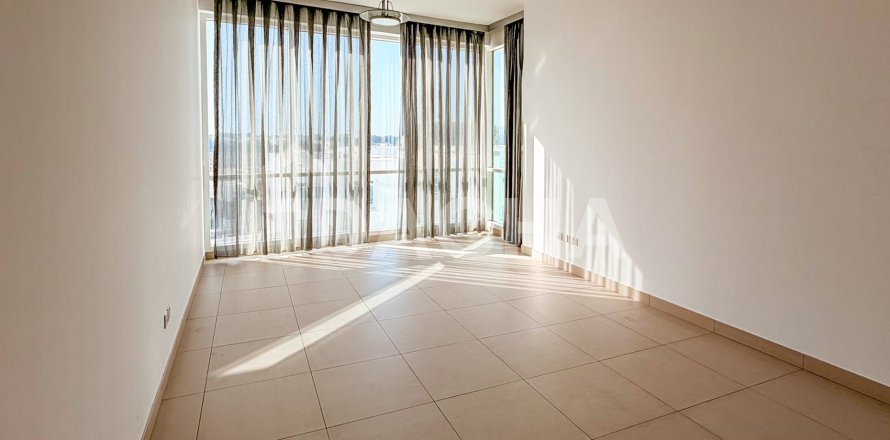 Apartment de 2 dormitorios en Acacia Avenues, UAE No. 162174