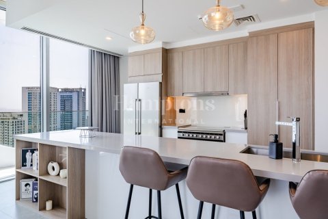 Apartment de 2 dormitorios en The Address Dubai Marina, UAE No. 143809 7