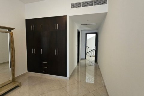 4 bedrooms Townhouse in Ras Al Khaimah, UAE No. 183599 9