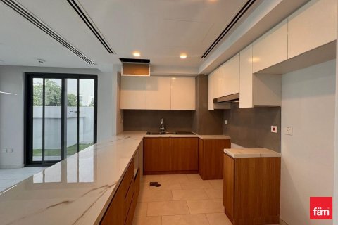 4 bedrooms Townhouse  No. 132010 12