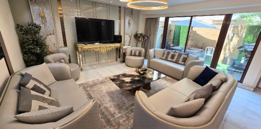 4 bedrooms Townhouse  No. 132009