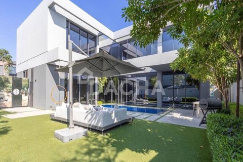 Вилла с 5 спальнями в Джумейра Гольф Эстейтс, ОАЭ №155325