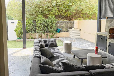 Вилла с 3 спальнями в Town Square, ОАЭ №155327