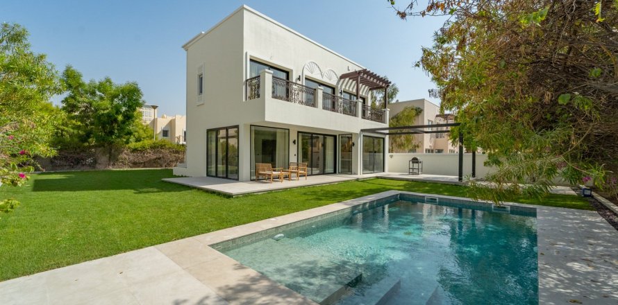 Villa de 5 dormitorios en Jumeirah Village Triangle, UAE No. 210500